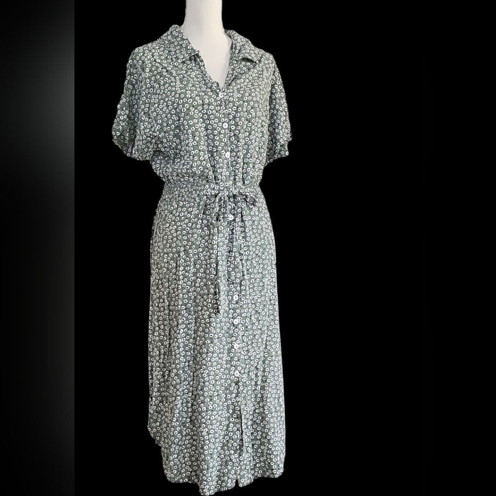 Beautiful comfy button down dress